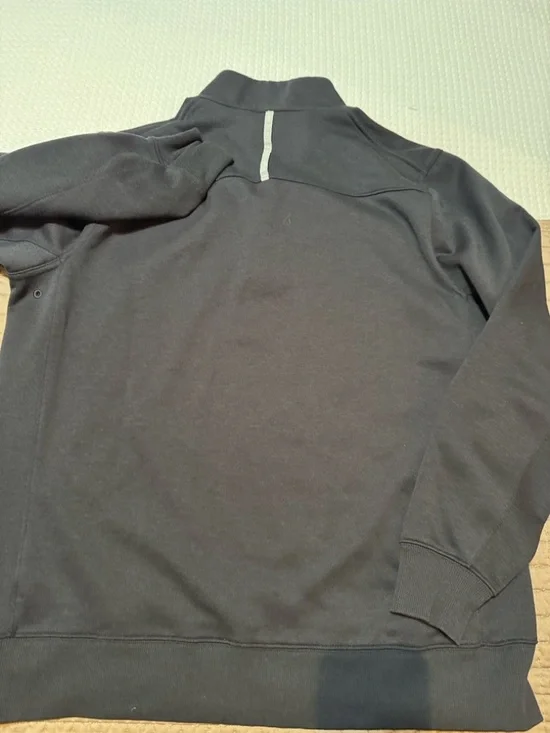 Nike Men’s Black Half-Zip performance Pullover Sweater - Picture 3 of 4